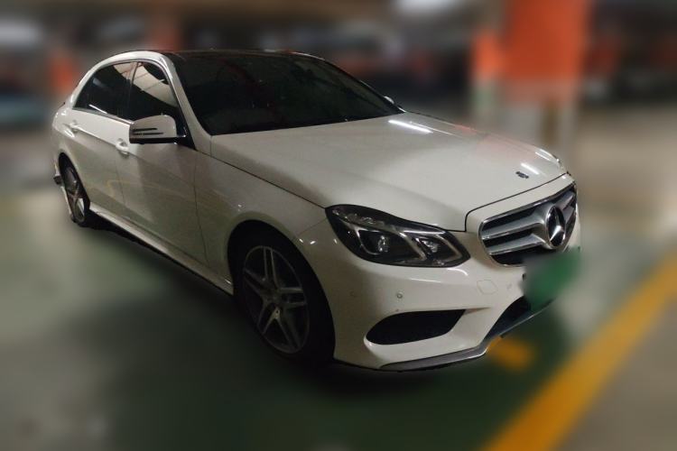 Used Mercedes-Benz E-Class 2015 E 260 L Sport & Fashion Model Front Right 45 Deg