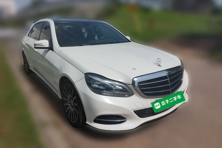 Used Mercedes-Benz E-Class 2015 E 200 L Front Right 45 Deg
