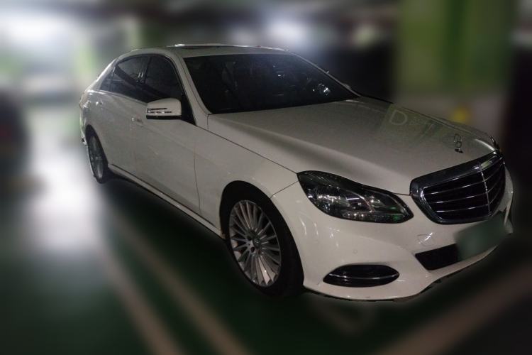 Used Mercedes-Benz E-Class 2015 E 200 L Front Right 45 Deg