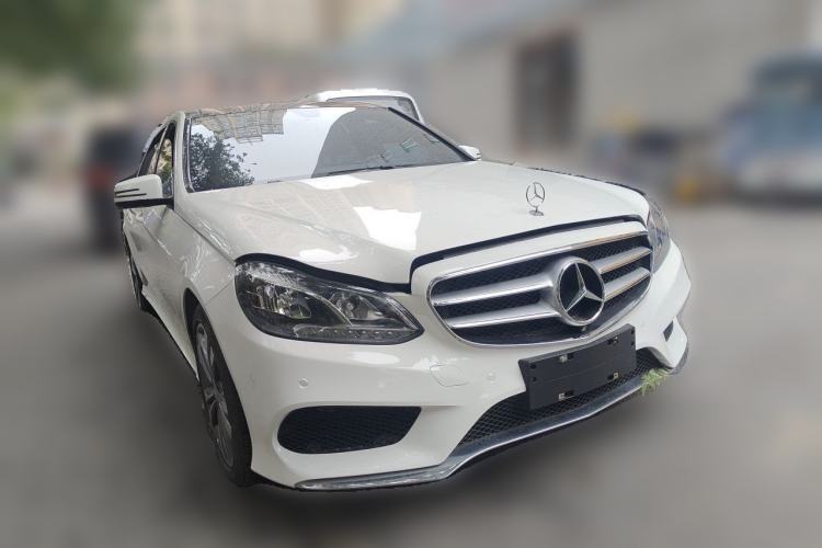 Used Mercedes-Benz E-Class 2015 Revised E 260 L Front Right 45 Deg