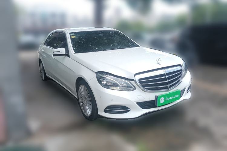 Used Mercedes-Benz E-Class 2015 E 200 L Front Right 45 Deg