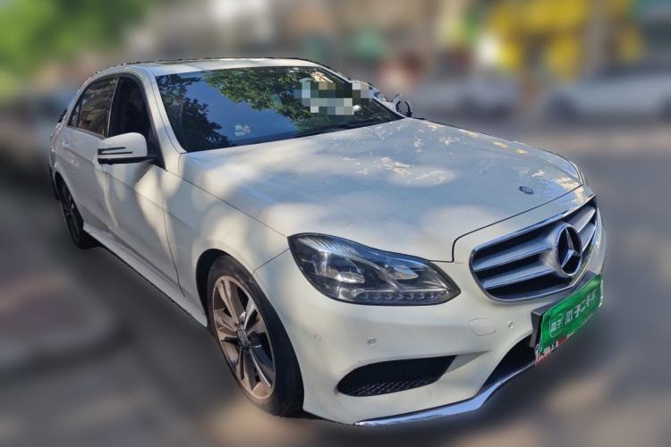 Used Mercedes-Benz E-Class 2015 E 260 L Sport Edition Front Right 45 Deg