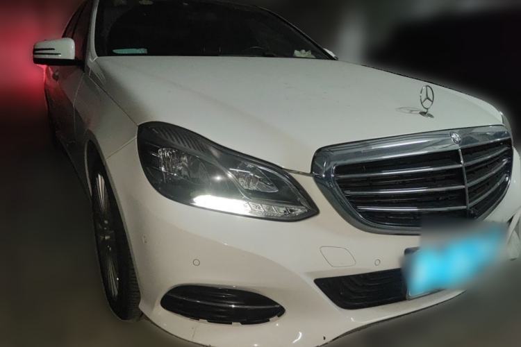 Used Mercedes-Benz E-Class 2015 E 260 L Front Right 45 Deg