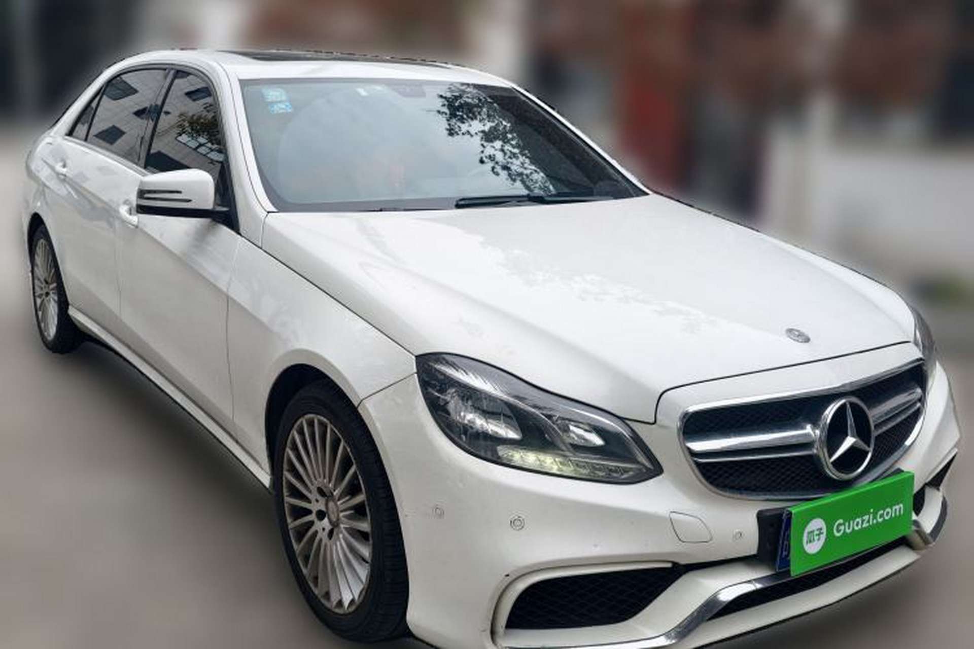Used Mercedes-Benz E-Class 2015 Facelift E 200 L Front Right 45 Deg