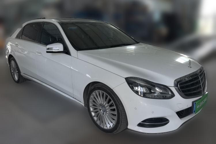 Used Mercedes-Benz E-Class 2015 Facelift E 200 L Front Right 45 Deg