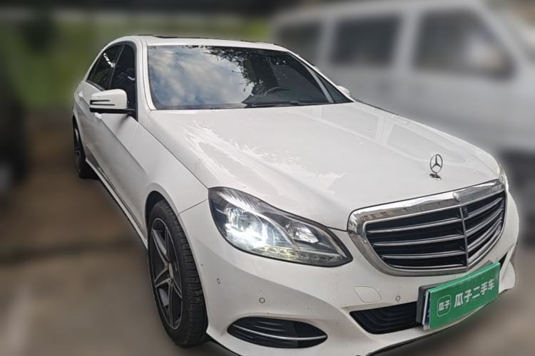 Used Mercedes-Benz E-Class 2015 E 200 L Front Right 45 Deg