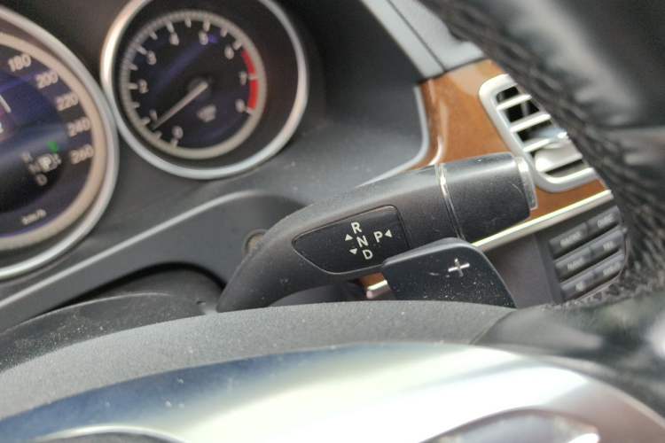 Used Mercedes-Benz E-Class 2015 E 200 L Gear Lever