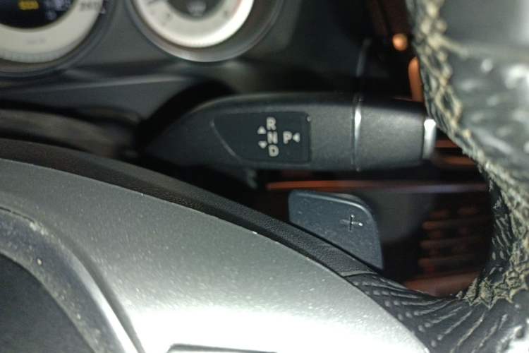 Used Mercedes-Benz E-Class 2015 Restyled E 260 L Sport Edition Gear Lever