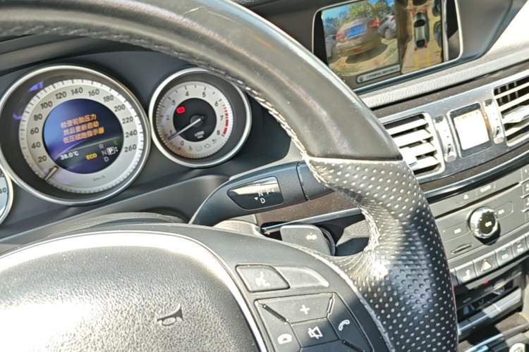 Used Mercedes-Benz E-Class 2015 Revised E 180 L Sport Edition Gear Lever