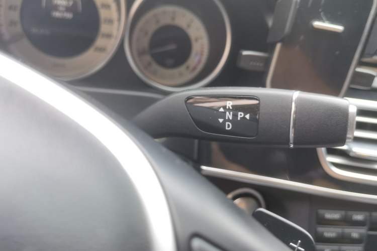 Used Mercedes-Benz E-Class 2015 E 260 L Sport Edition Gear Lever