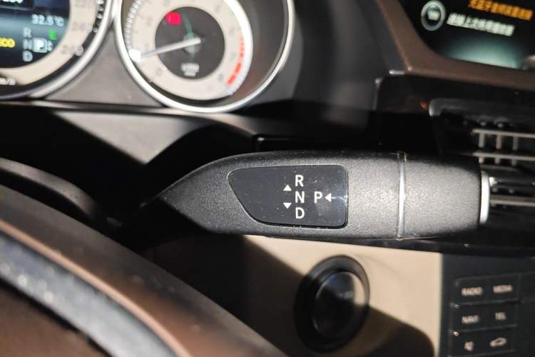 Used Mercedes-Benz E-Class 2015 Restyled E 260 L Sport Edition Gear Lever