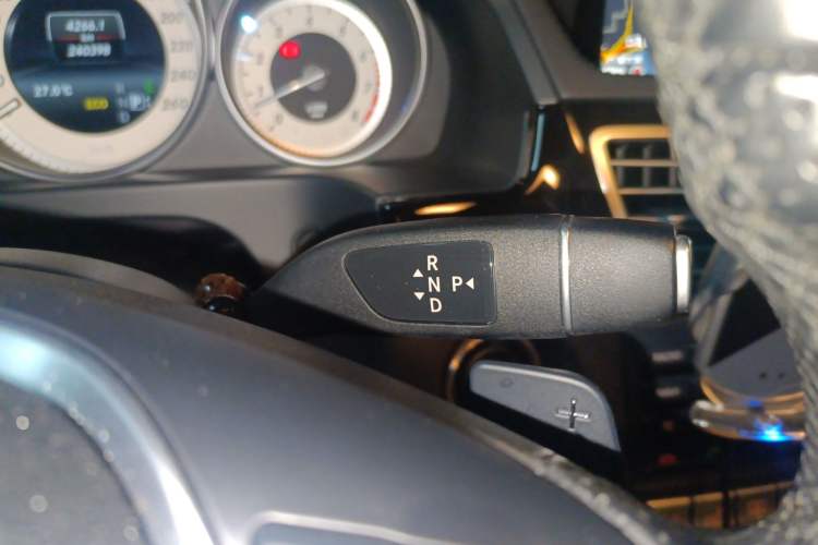 Used Mercedes-Benz E-Class 2015 E 320 L Sport 4MATIC Gear Lever