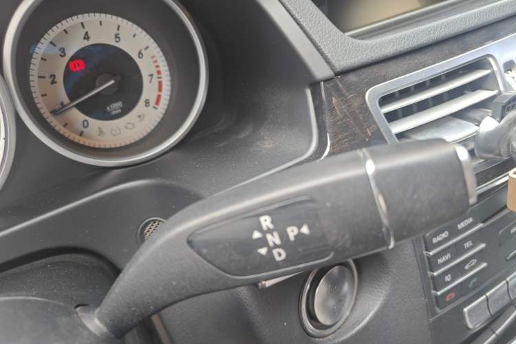 Used Mercedes-Benz E-Class 2015 Restyled E 260 L Sport Edition Gear Lever