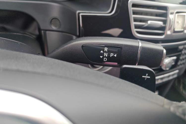 Used Mercedes-Benz E-Class 2015 E 200 L Sport Edition Gear Lever