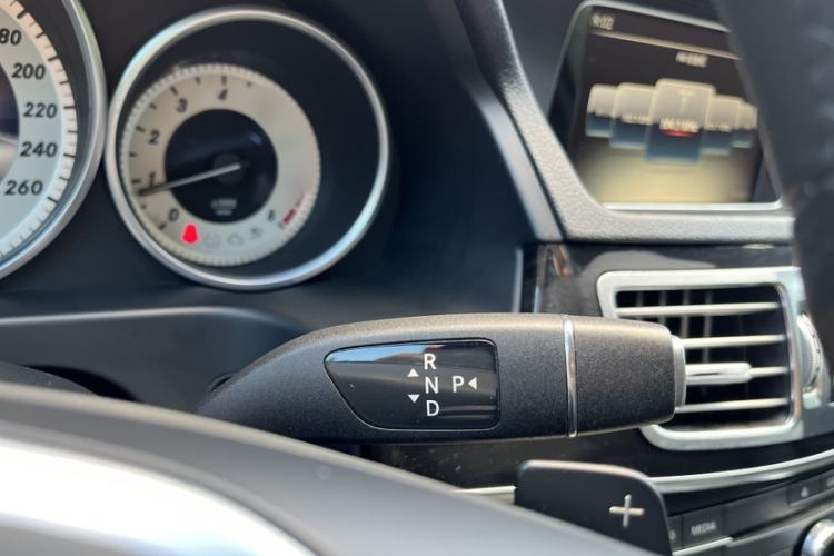 Used Mercedes-Benz E-Class 2015 Restyled E 260 L Sport Edition Gear Lever