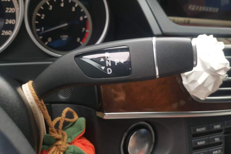 Used Mercedes-Benz E-Class 2015 E 260 L Gear Lever