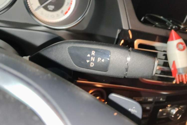 Used Mercedes-Benz E-Class 2015 E 260 L Sport Edition Gear Lever