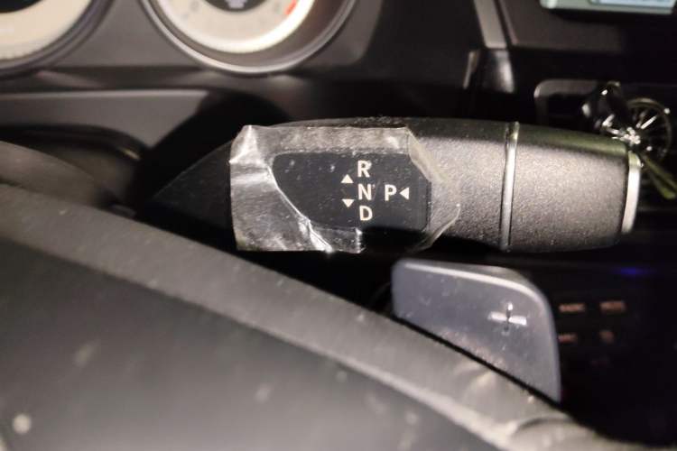 Used Mercedes-Benz E-Class 2015 E 200 L Sport Edition Gear Lever
