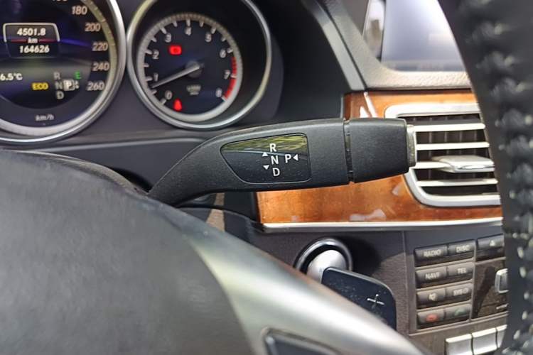 Used Mercedes-Benz E-Class 2015 E 200 L Gear Lever