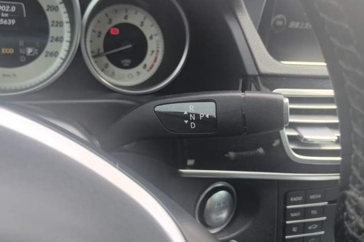 Used Mercedes-Benz E-Class 2015 E 260 L Sport Edition Gear Lever