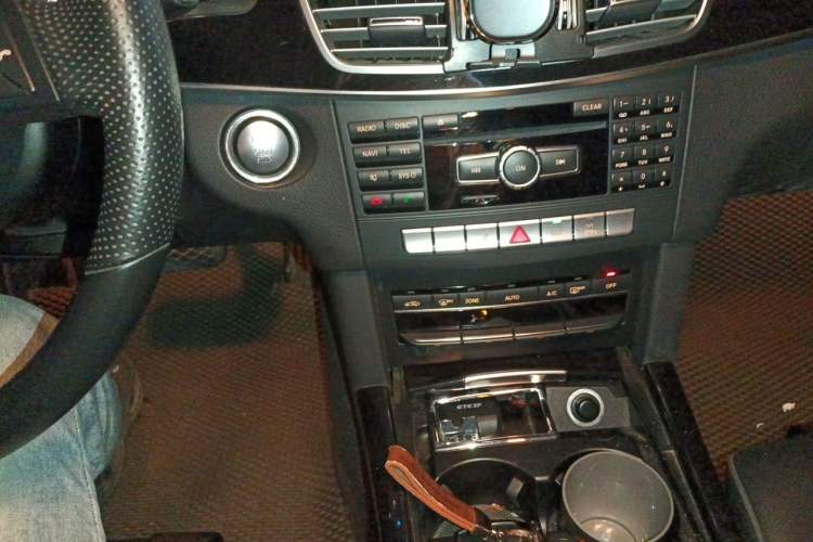 Used Mercedes-Benz E-Class 2015 E 260 L Sport Edition Gear Lever
