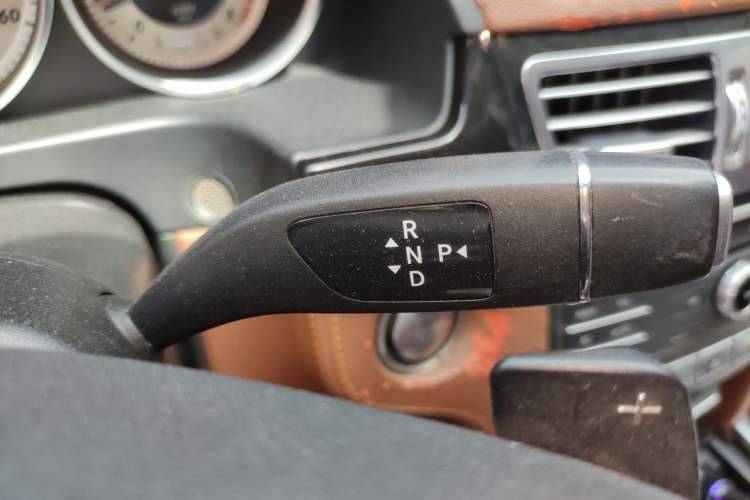 Used Mercedes-Benz E-Class 2015 Revised E 180 L Sport Edition Gear Lever