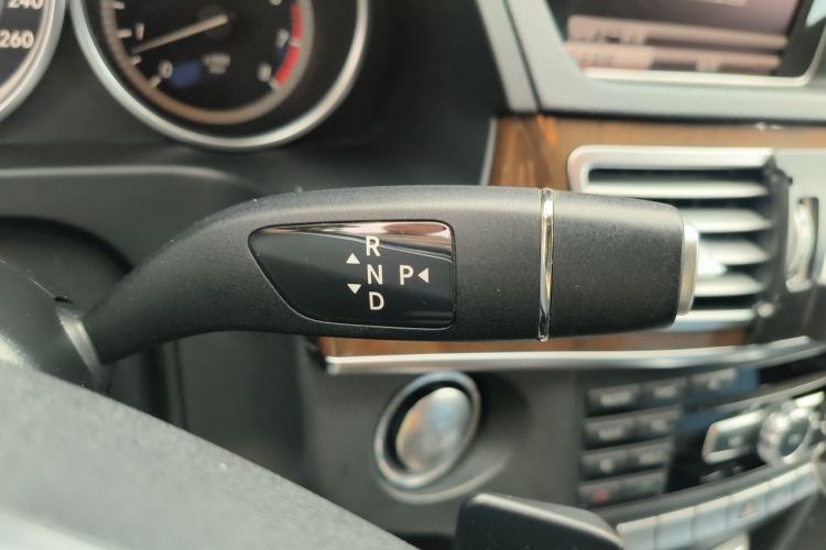 Used Mercedes-Benz E-Class 2015 Facelift E 200 L Gear Lever