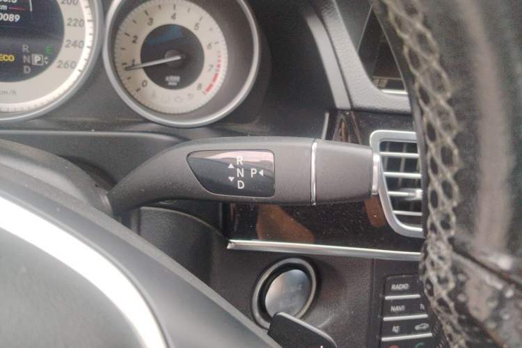 Used Mercedes-Benz E-Class 2015 Restyled E 260 L Sport Edition Gear Lever