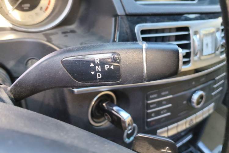 Used Mercedes-Benz E-Class 2015 E 260 L Sport Edition Gear Lever