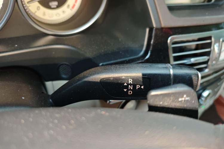 Used Mercedes-Benz E-Class 2015 Restyled E 260 L Sport Edition Gear Lever