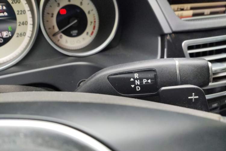 Used Mercedes-Benz E-Class 2015 E 400 L Sport Luxury 4MATIC Gear Lever