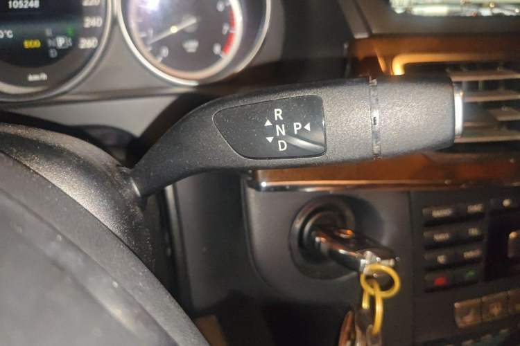 Used Mercedes-Benz E-Class 2015 E 320 L 4MATIC Gear Lever