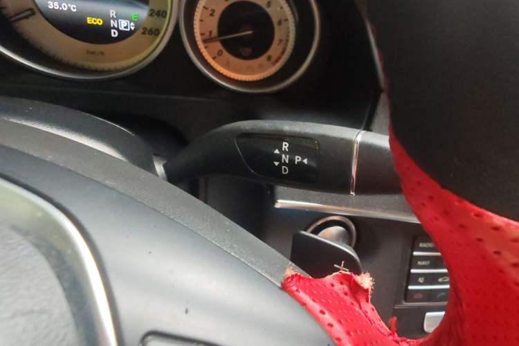 Used Mercedes-Benz E-Class 2015 Restyled E 260 L Sport Edition Gear Lever
