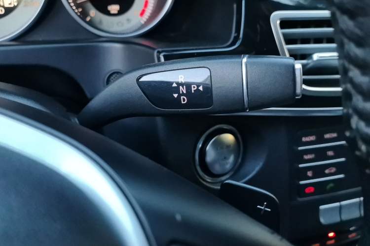 Used Mercedes-Benz E-Class 2015 Restyled E 260 L Sport Edition Gear Lever