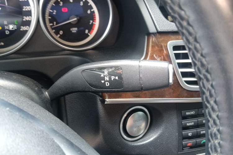 Used Mercedes-Benz E-Class 2015 E 200 L Gear Lever