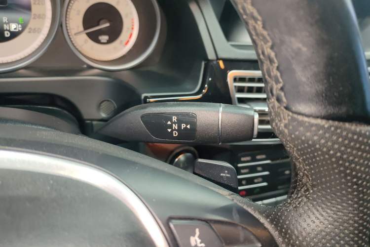Used Mercedes-Benz E-Class 2015 Facelift E 200 L Sport Edition Gear Lever