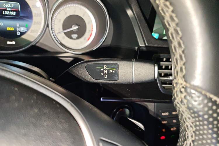 Used Mercedes-Benz E-Class 2015 Restyled E 260 L Sport Edition Gear Lever