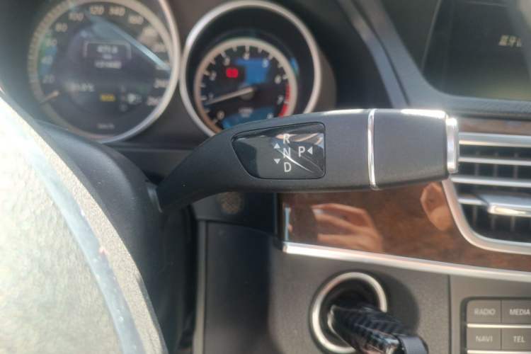 Used Mercedes-Benz E-Class 2015 E 200 L Gear Lever