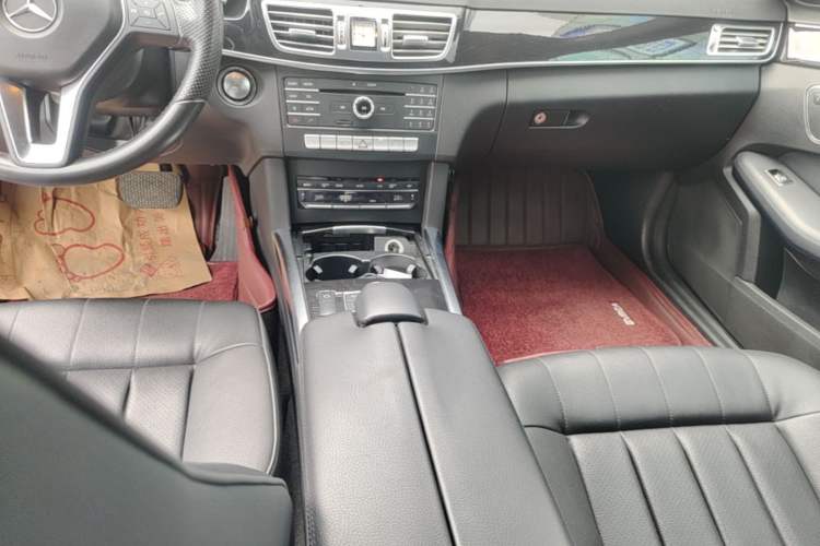 Used Mercedes-Benz E-Class 2015 Restyled E 260 L Sport Edition Gear Lever