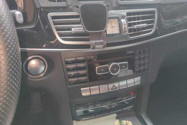 Used Mercedes-Benz E-Class 2015 E 260 L Sport Edition Gear Lever