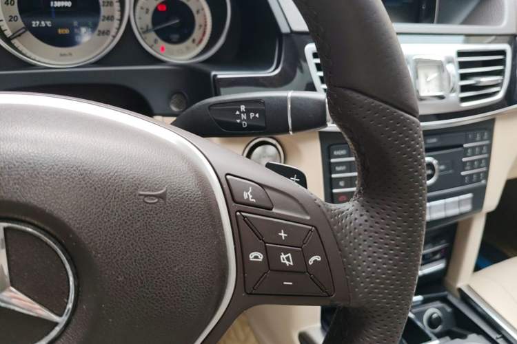 Used Mercedes-Benz E-Class 2015 Restyled E 260 L Sport Edition Gear Lever