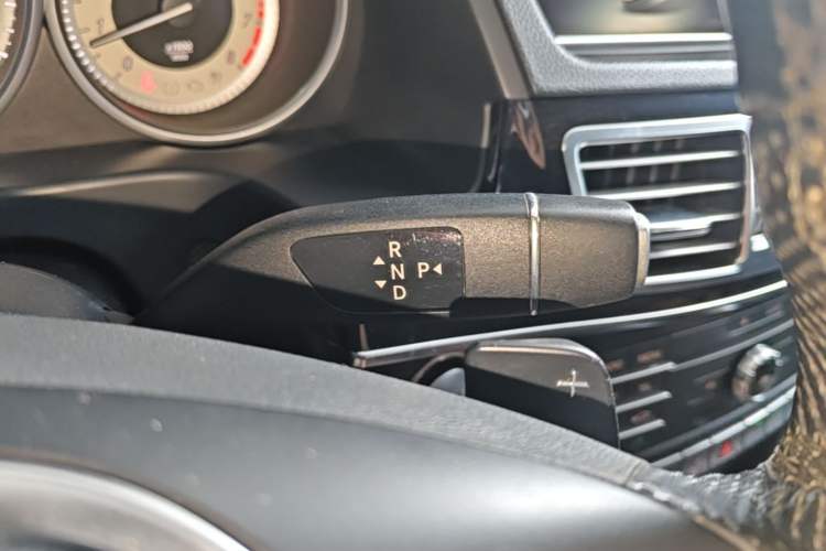 Used Mercedes-Benz E-Class 2015 Facelift E 200 L Sport Edition Gear Lever