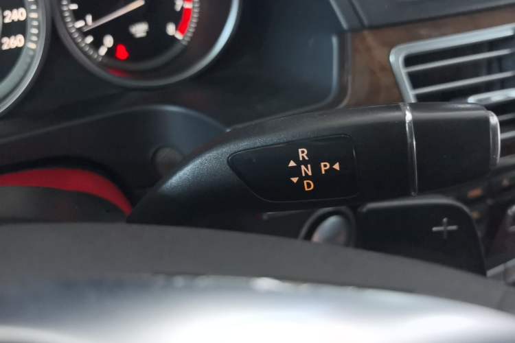 Used Mercedes-Benz E-Class 2015 Facelift E 200 L Gear Lever