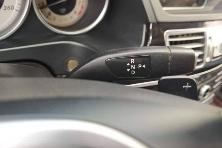 Used Mercedes-Benz E-Class 2015 Restyled E 260 L Sport Edition Gear Lever