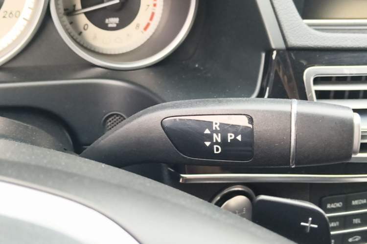 Used Mercedes-Benz E-Class 2015 Restyled E 260 L Sport Edition Gear Lever