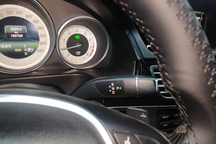 Used Mercedes-Benz E-Class 2015 E 260 L Sport & Fashion Model Gear Lever
