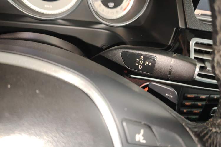 Used Mercedes-Benz E-Class 2015 E 260 L Sport Edition Gear Lever