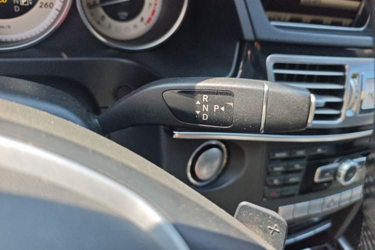Used Mercedes-Benz E-Class 2015 E 260 L Sport & Fashion Model Gear Lever