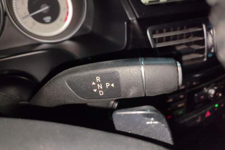 Used Mercedes-Benz E-Class 2015 E 260 L Sport Edition Gear Lever