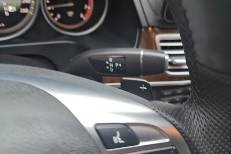 Used Mercedes-Benz E-Class 2015 E 320 L 4MATIC Gear Lever